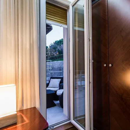 Πανσιόν Scallop Regent Ζαντάρ