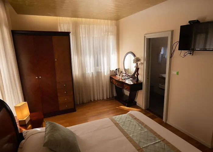 Scallop Regent Pensión Zadar